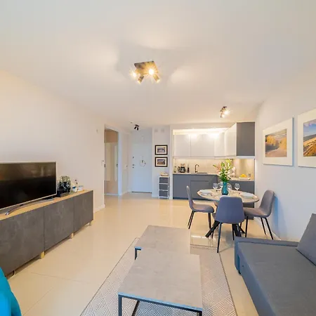 Nomorerain - 2-pokojowy ,klimatyzacja, Netflix